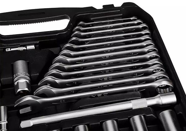 Zestaw kluczy nasadowych10-220, 220 szt, rozmiary 1/4, 1/2, 3/8, walizka, NEO TOOLS