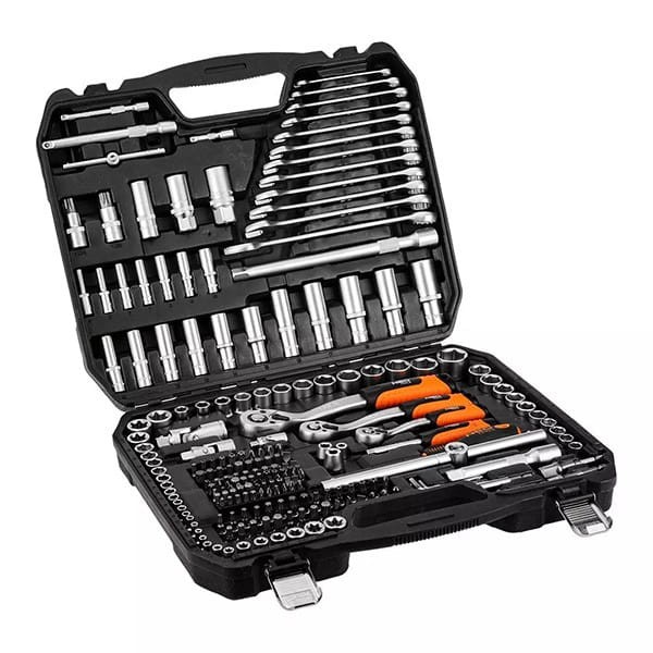 Zestaw kluczy nasadowych10-220, 220 szt, rozmiary 1/4, 1/2, 3/8, walizka, NEO TOOLS