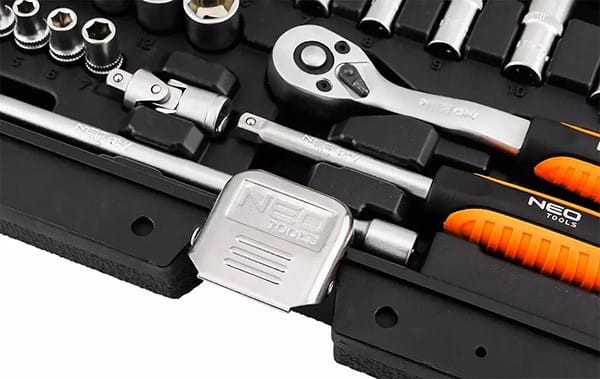 Zestaw kluczy nasadowych10-231, 23 szt, rozmiar 1/4, walizka, NEO TOOLS