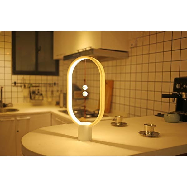 Lampka nocna Heng Balance Ellipse, biała, 5V/1A, ciepła biel, USB, z włącznikiem magnetycznym, Allocacoc