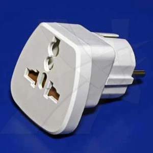 230V Adapter podróżny, CEE7 (widelec) - gniazdo, biały, do zagranicznego gniazda