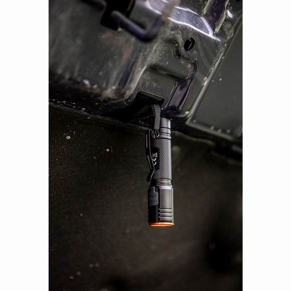 Latarka akumulatorowa, 1xxLED, 1x2200 mAh, czarna, 20W, 2000 lumenów, czas działania 4 godziny