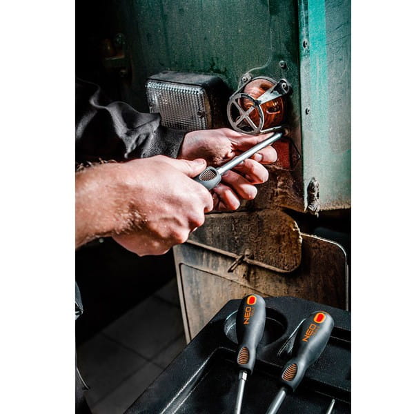 Zestaw śrubokrętów04-211, NEO TOOLS