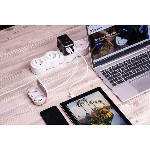 Verbatim, Adapter podróżny World-to-World Verbatim UTA-04 USB-A, USB-C, czarny, 61 W