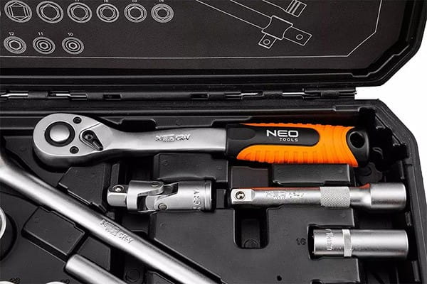 Zestaw kluczy nasadowych10-205, 25, rozmiar 1/2, walizka, NEO TOOLS