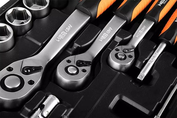 Zestaw kluczy nasadowych10-216, 216 szt, rozmiary 1/2, 1/4, 3/8, walizka, NEO TOOLS