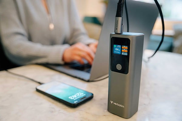Verbatim, Powerbank z wyświetlaczem TFT, Charge ,n, Go, 32269, 27000mAh, szara