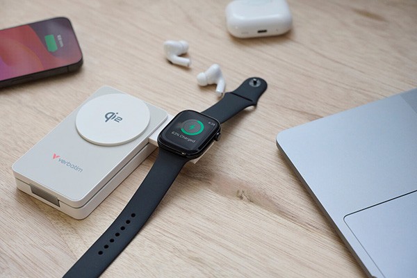 Verbatim, powerbank Charge ,n, Go Qi2, 5/9/12V, ładowanie telefonu, zegarka, Airpods, 32296, 10000mAh, Mocowanie magnetyczne, biał