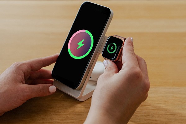 Verbatim, powerbank Charge ,n, Go Qi2, 5/9/12V, ładowanie telefonu, zegarka, Airpods, 32296, 10000mAh, Mocowanie magnetyczne, biał