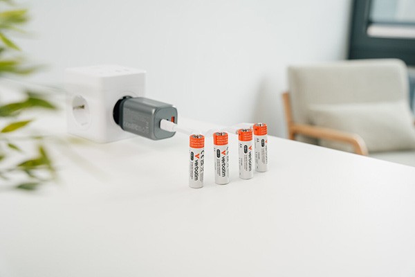 Verbatim Akumulatorki litowa akumulatorki z USB-C AA, 4-pack