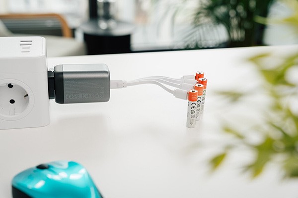 Verbatim Akumulatorki litowa akumulatorki z USB-C AAA, 4-pack, Kabel 4x USB-C